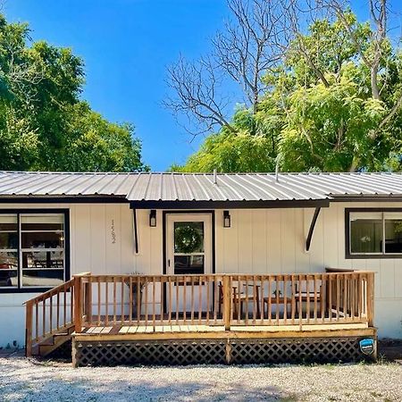 Canyon Lake River House Retreat-Location With Hot Tub Exterior photo