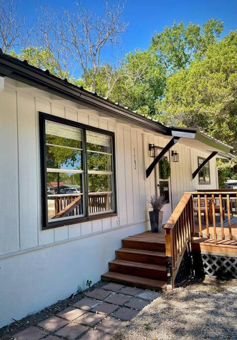 Canyon Lake River House Retreat-Location With Hot Tub Exterior photo